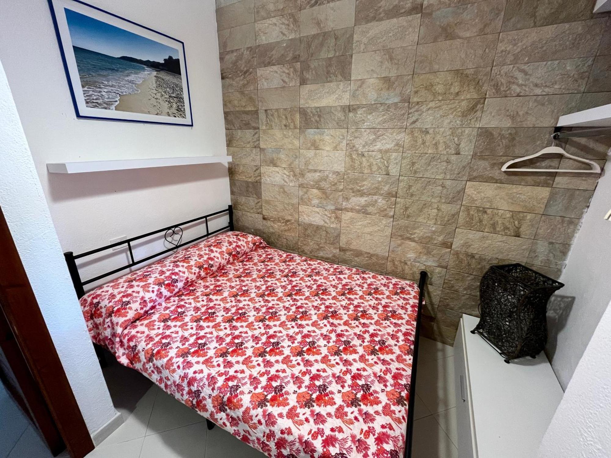 Coral House Premium, 200m To *